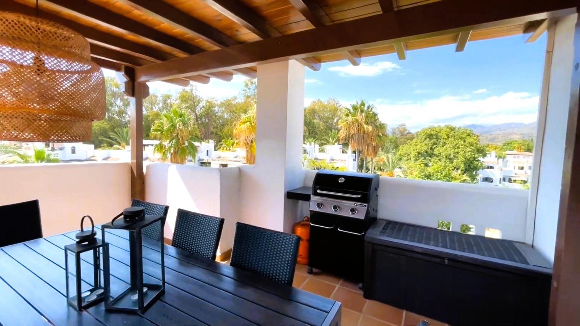 Golden Penthouse, Elviria, *