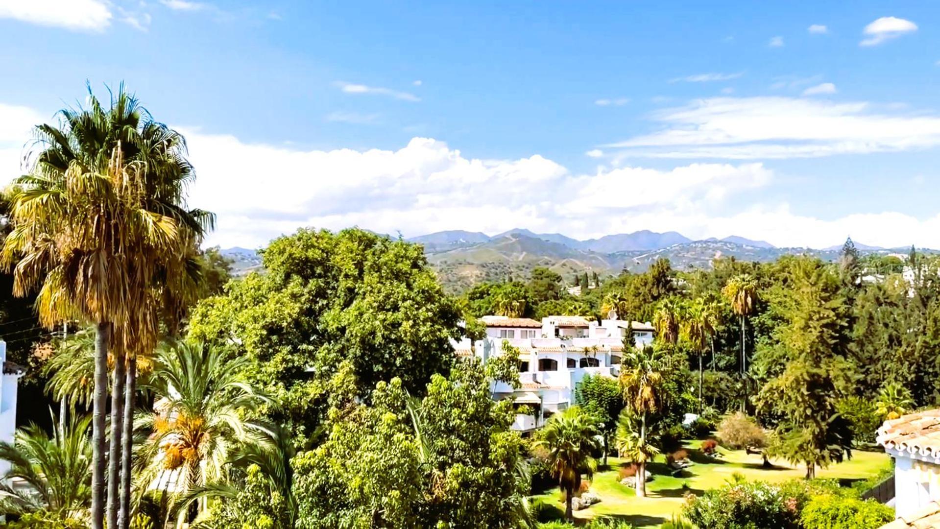 Golden Penthouse, Elviria,